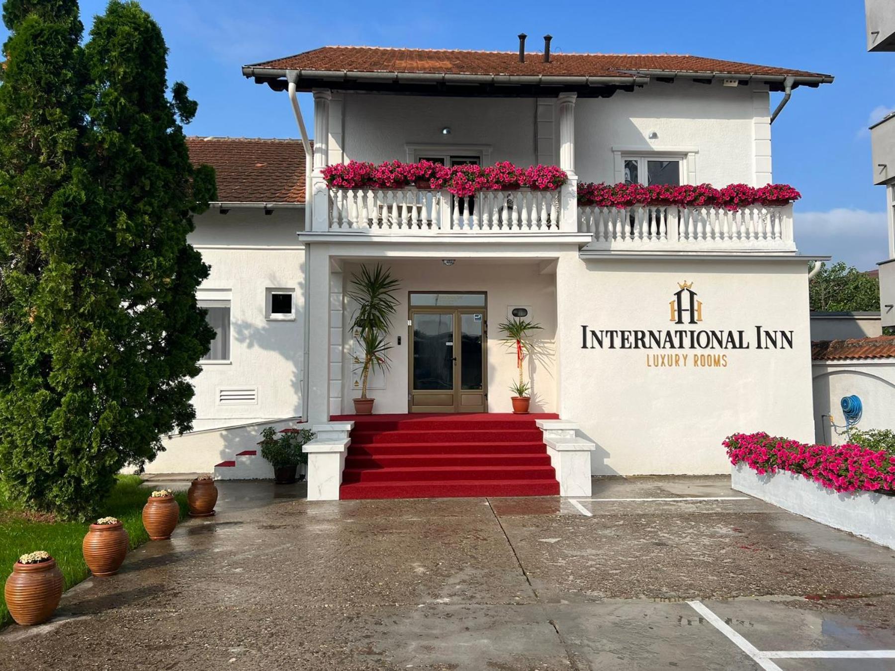 International Inn Paraćin Εξωτερικό φωτογραφία